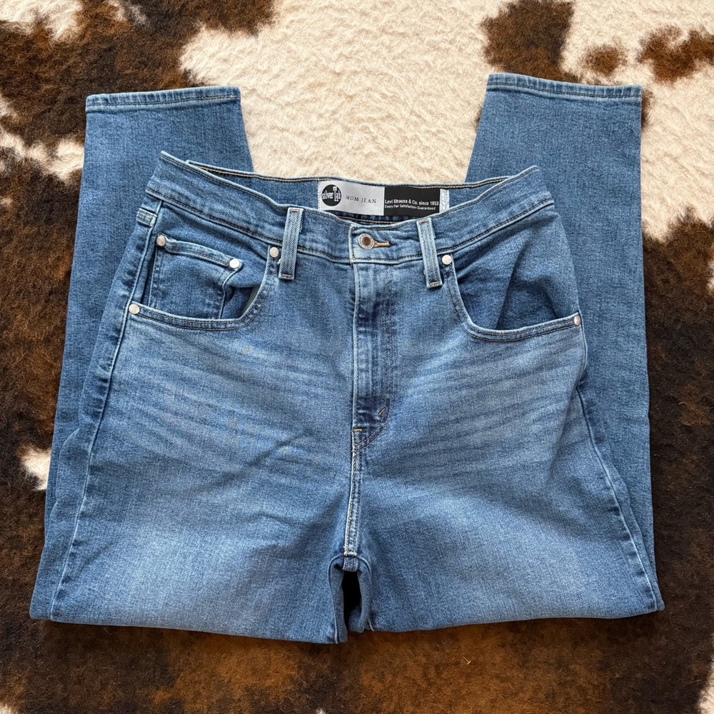 Levi's SilverTab Mom Jeans - 90’s Inspired Vintage
